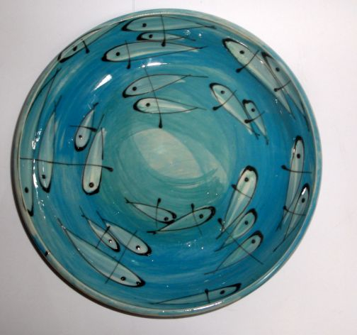 Does anyone recognise the make of this studio pottery bowl Studio%20fish%203%20small_zpsfjtpgbkm