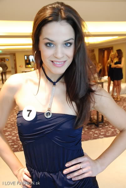 Road to MU Slovak Republic 2010! This Sunday! Post your bets! - Page 5 Missuniverse2010tlacovka_0030