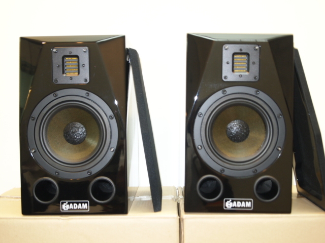 Adam HM2 Bookshelf Speaker。（Used。）~Sold. P1016803