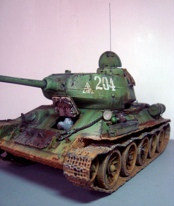 TANQUE  T- 34   Esc 1/35 DRAGON DSC07354