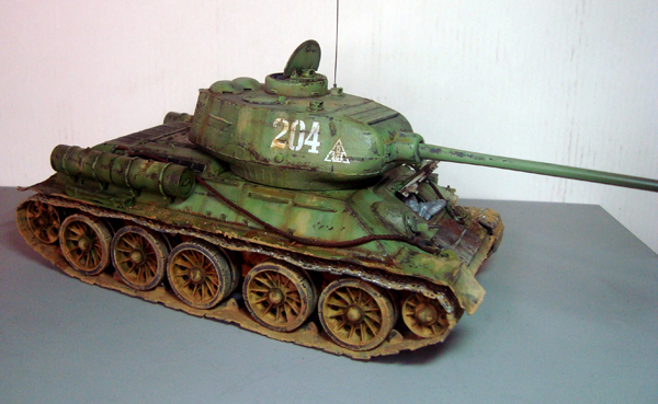 TANQUE  T- 34   Esc 1/35 DRAGON DSC07355