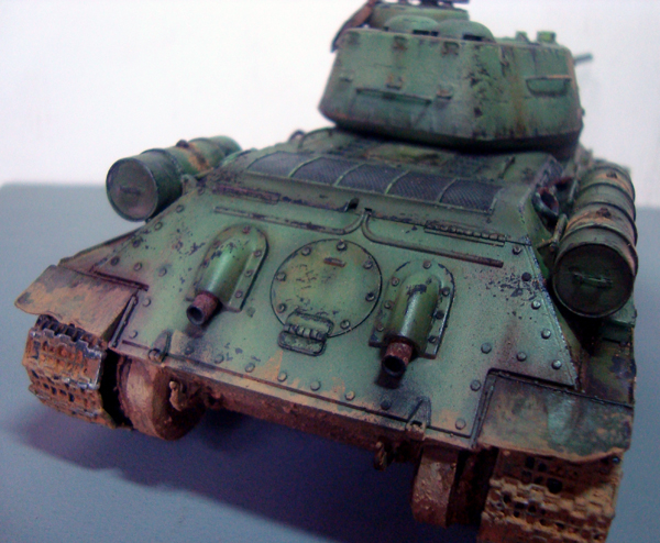 TANQUE  T- 34   Esc 1/35 DRAGON DSC07358