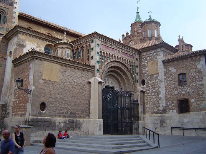 VISITA DE LA CRUZ ESCARLATA A ESPAA Teruel1