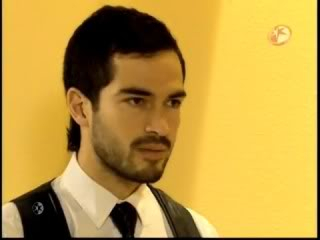 Alfonso Herrera Bscap0015-6