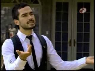 Alfonso Herrera Bscap0052-6