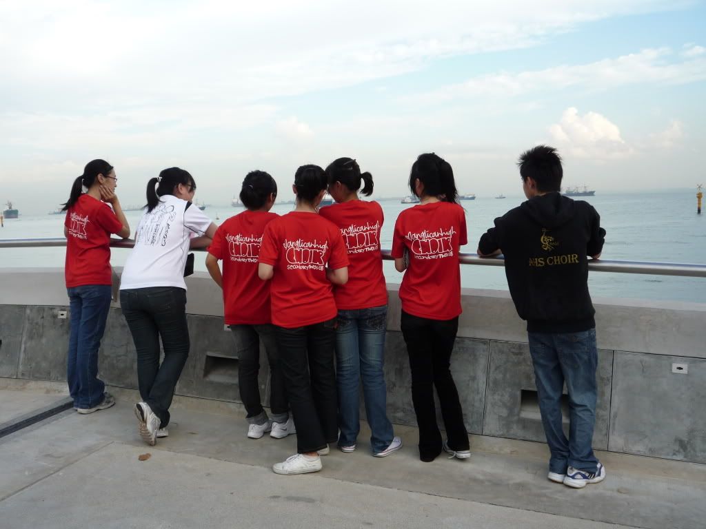 Marina Barrage Performance P1000679