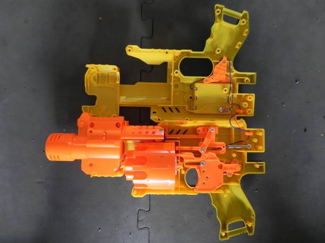 Nerf Barricade - Voltage increase, inbuilt voltmetre, safety removal DSCN3524