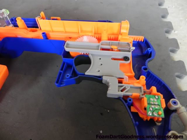 Nerf Hailfire – Clip Reliability, Easier Reloading and Voltage Increase DSCN5676