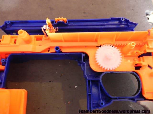 Nerf Hailfire – Clip Reliability, Easier Reloading and Voltage Increase DSCN5715