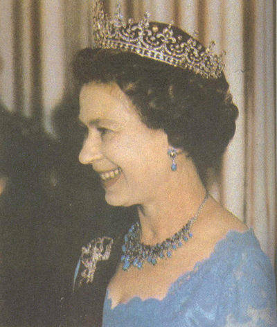 Casa Real de España - Página 12 UK_Elizabeth_Jordanian_Turquoise_NE