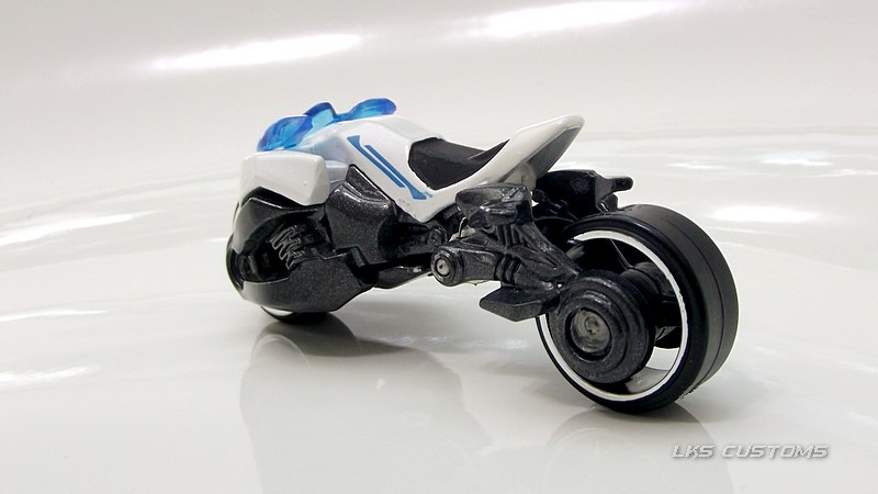 Moto do Max Steel com suspensão ativa!!! Back_zps164f9a0a