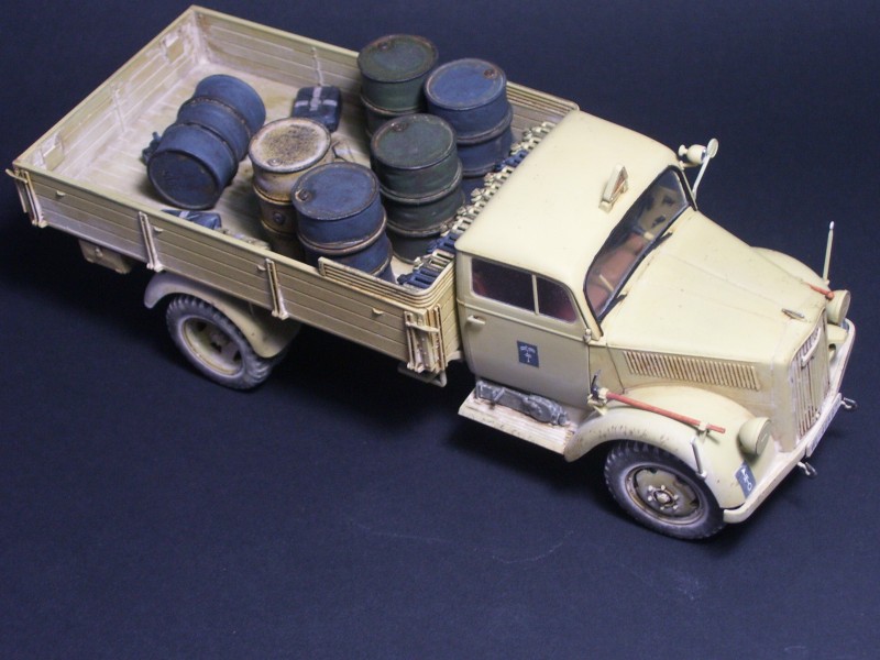 Opel Blitz DAK Tamiya 1/35. OpellBlitzTamiya11