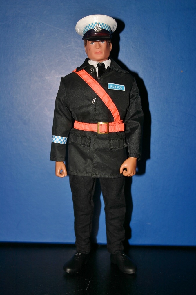 Kitbash: Police Officers IMG_0099_zps37d4827f