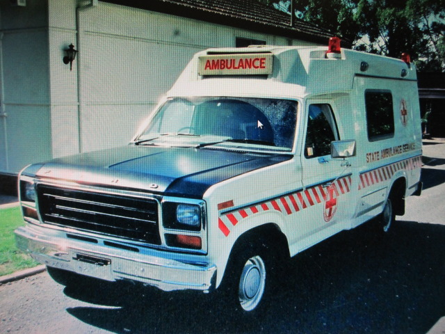 F100 Ambulance - Page 2 IMG_0771