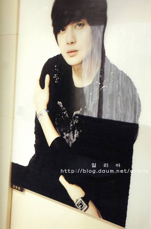 Kim Hyun Joong en revista “ASTA TV” edición de julio º 36 (versión completa) HJL_astaahlia035