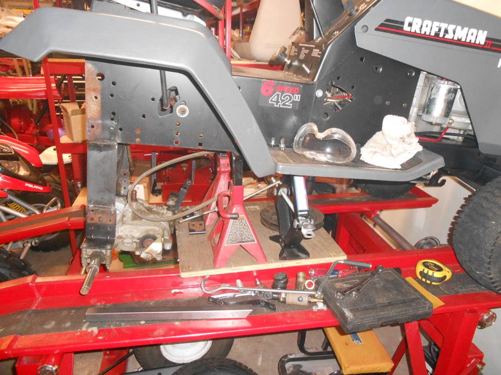 craftsman - Been lurking awhile, first post with new project. Lifted Craftsman! DSCN0050_zps6497e55d