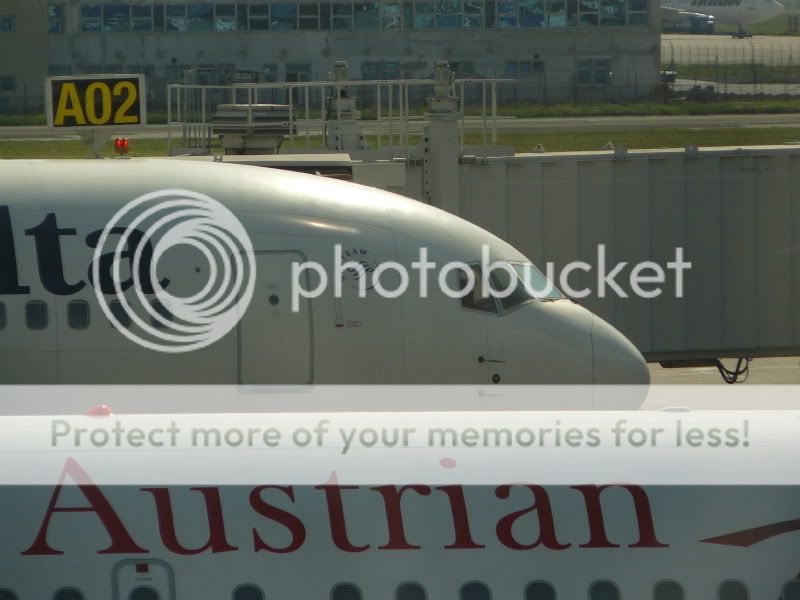 Aeroportul Bucuresti (Henri Coanda / Otopeni) - Mai 2009 - Pagina 4 P1030474