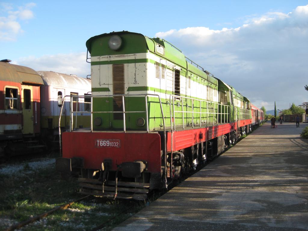 A journey by train in Albania, summer 2013. IMG_0850