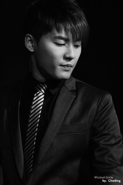 هل لديك اي صورة لـ Xiah Junsu؟؟ تفضل وضعها هنااااا ^^ Normal_33k66g2