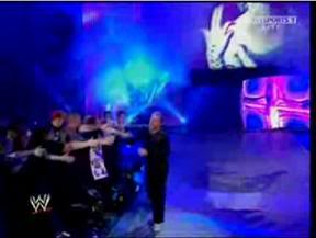 Undertaker On raw is war!!! Jeff5