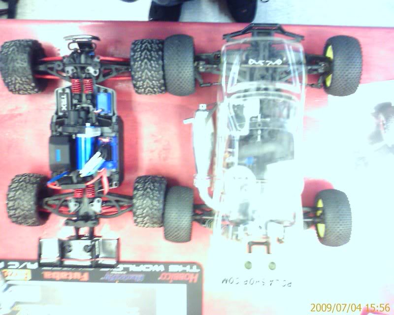 Mon E-Revo Dirt Racer ! IMAGE_00076