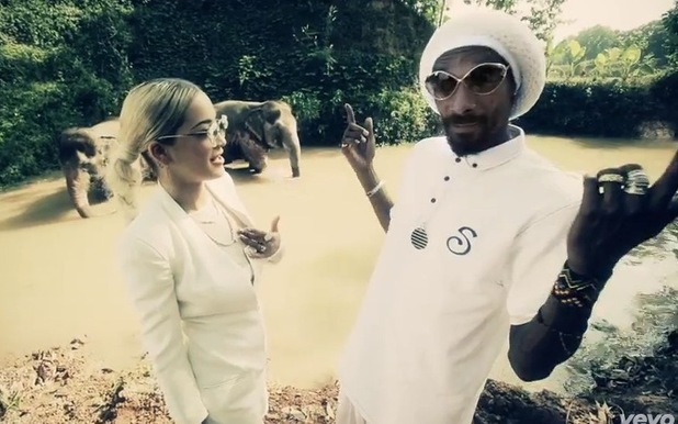 06 Snoop Lion feat. Rita Ora - Torn Apart Rita-ora-and-snoop-lion-torn-apart