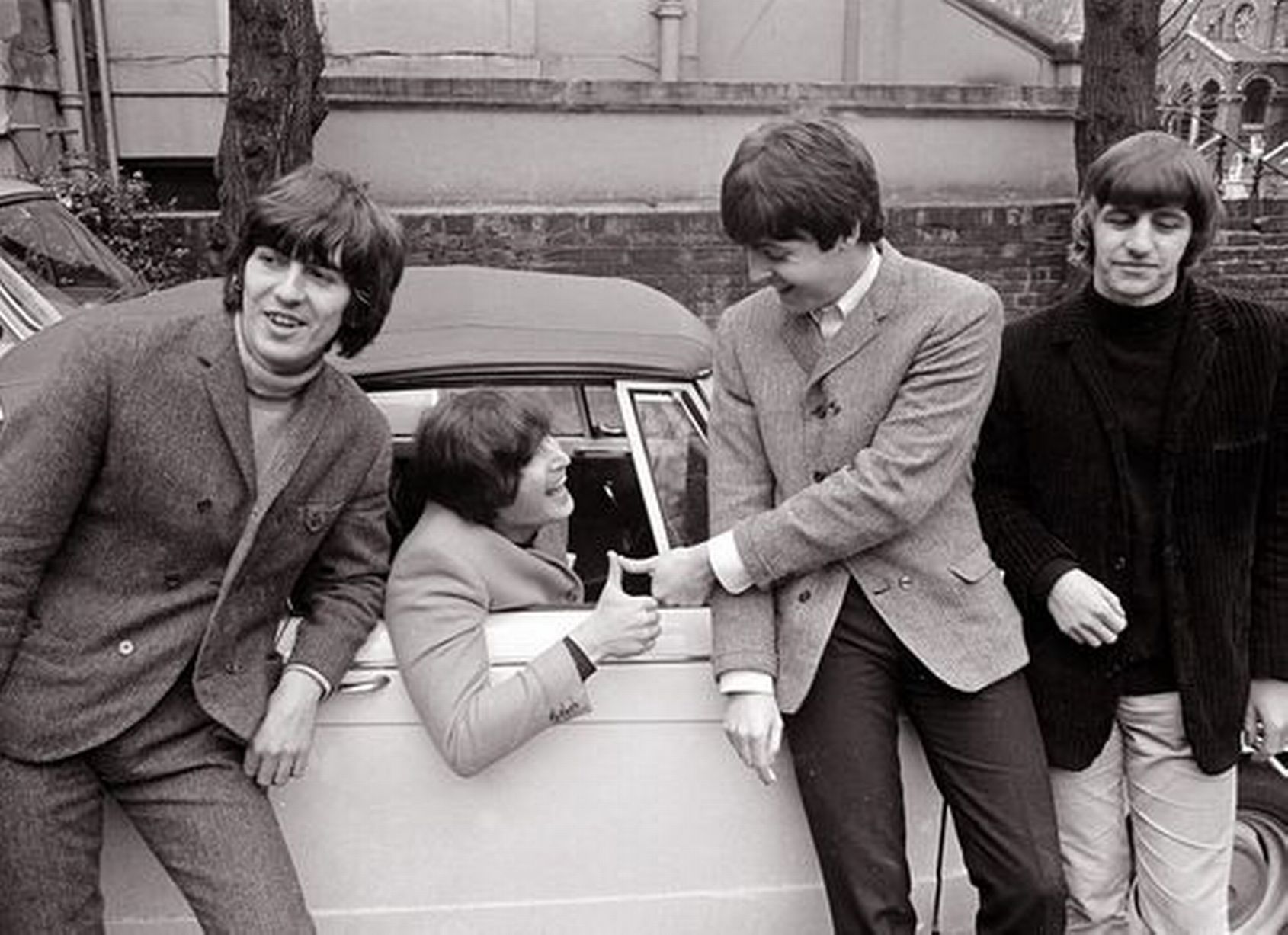 Tus fotos favoritas de los Beatles, o algo. - Página 3 Image-1-for-gallery-the-beatles-break-up-40-years-on-rare-photographs-in-new-anniversary-publication-hello-goodbye-38159