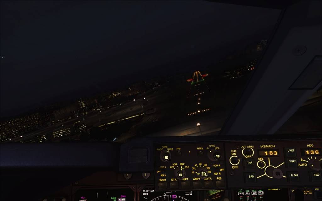 [FS9] Aproximação noturna no Kai Tak  Cris2011_038