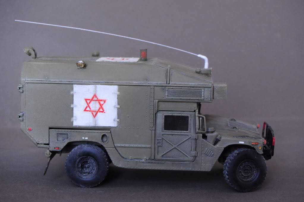 M997 Hummer Ambulance [academy 1/35] + kit legend - Page 2 Hummerjour2