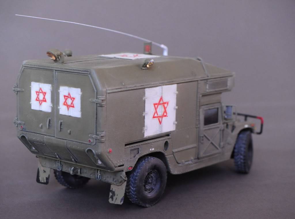 M997 Hummer Ambulance [academy 1/35] + kit legend - Page 2 Hummerjour3