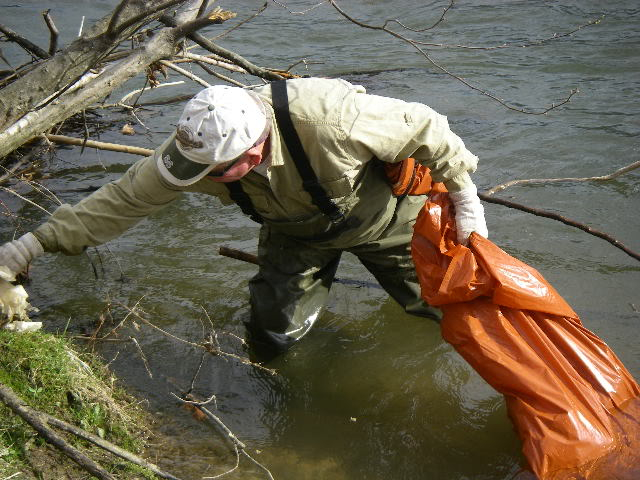 Smith River Fishing & River Clean Up  3-19-11 IMGP5106