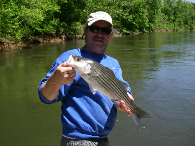 Roanoke River Stripers 5-2-11 IMGP5346