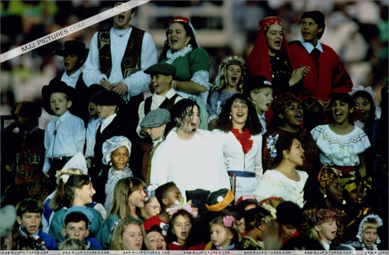 1993- Super Bowl XXVII Halftime Show 043-9