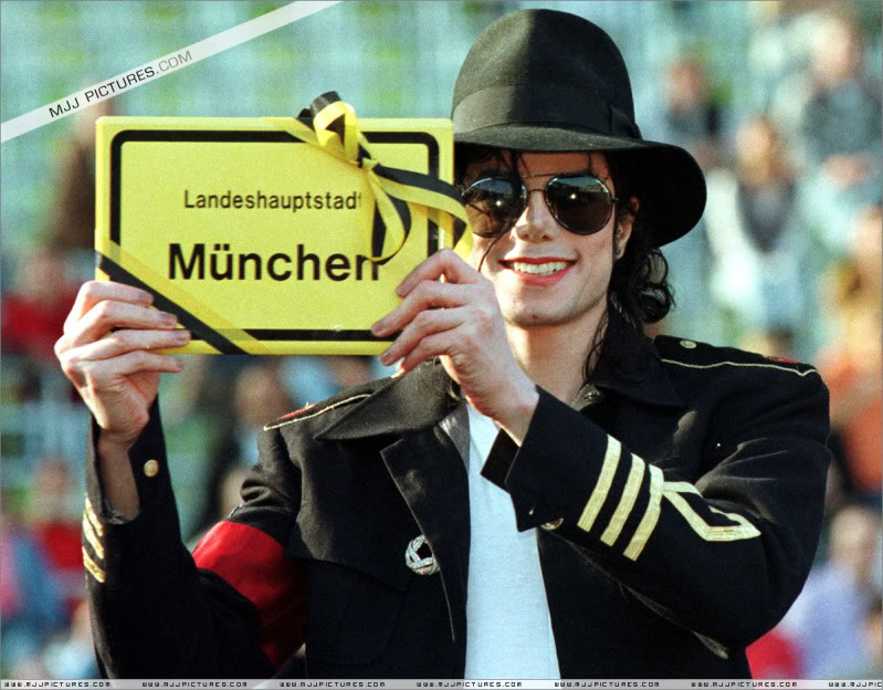 Conference - 1997- Press Conference At The Munich Olympic Stadium (Germany) 008-40