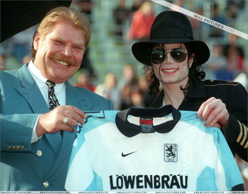 1997 - 1997- Press Conference At The Munich Olympic Stadium (Germany) 010-36