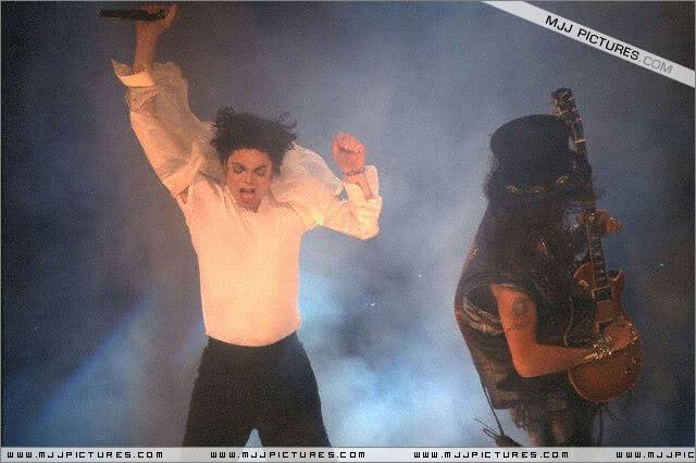 1995- The 12th Annual MTV Video Music Awards 029-18