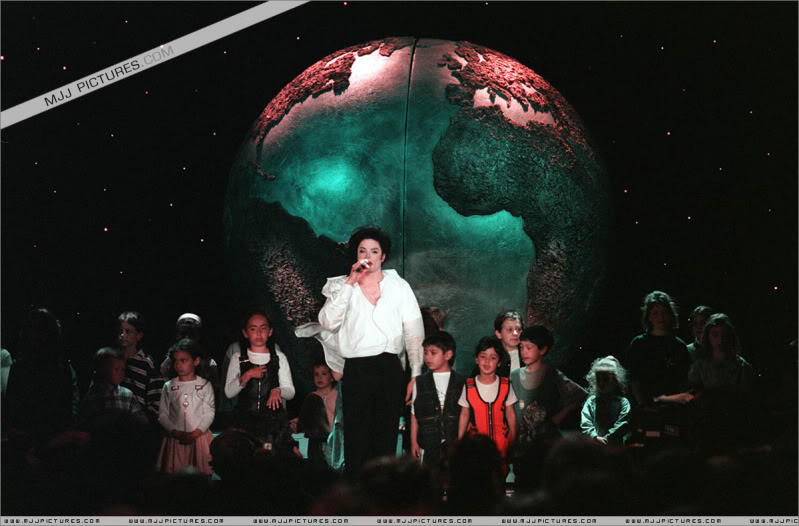 1996 - 1996- The 8th Annual World Music Awards 029-20