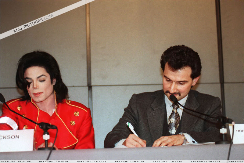 1996- Kingdom Entertainment Press Conference 035-8