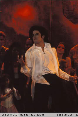 1996 - 1996- The 8th Annual World Music Awards 041-12