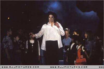 1996- The 8th Annual World Music Awards 048-12