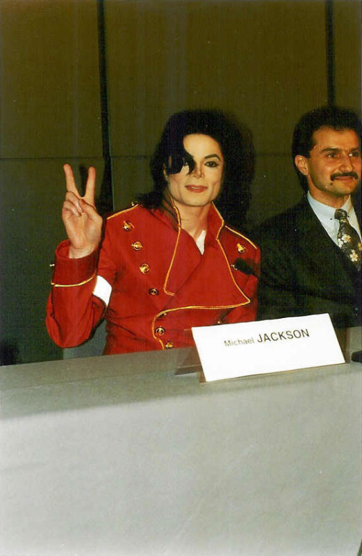 Conference - 1996- Kingdom Entertainment Press Conference 060-5