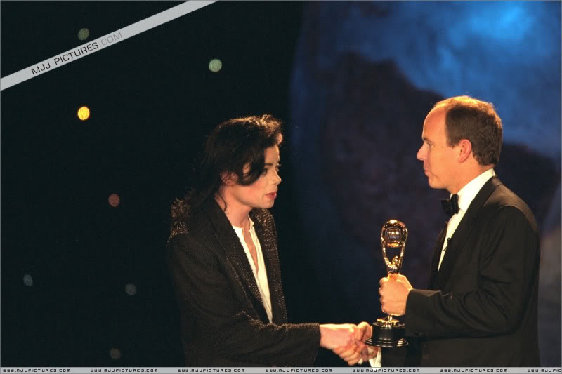1996- The 8th Annual World Music Awards 076-7