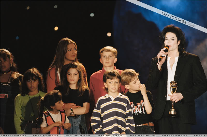 1996- The 8th Annual World Music Awards 082-6