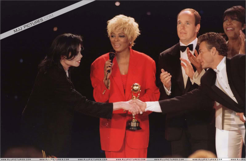 1996- The 8th Annual World Music Awards 103-4