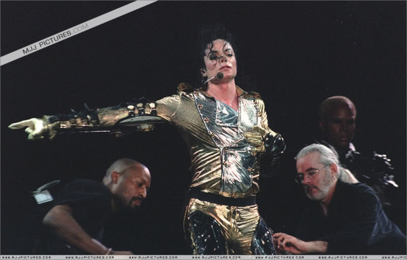 HIStory World Tour - Page 2 001-16