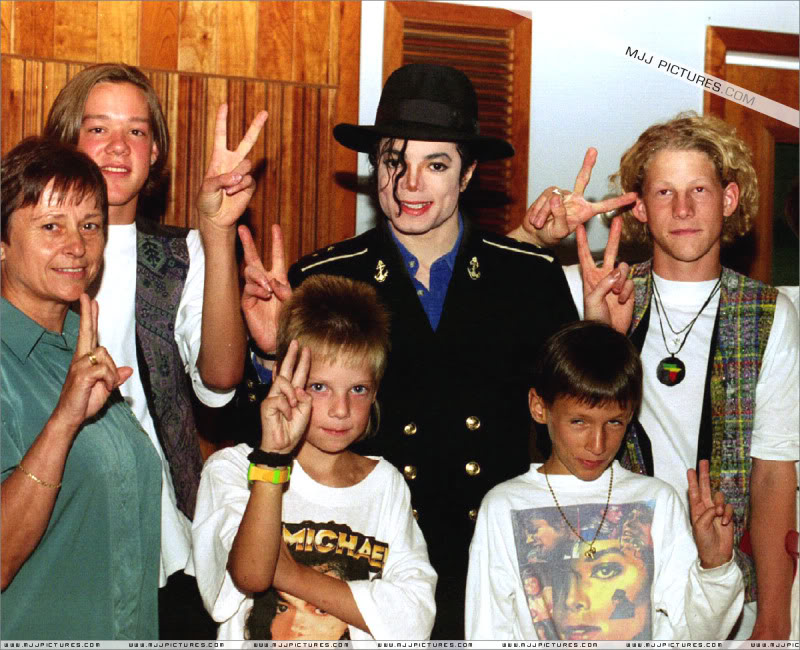 RETIRADAS DE SUBASTA UNAS CINTAS DE MICHAEL JACKSON SUPUESTAMENTE ROBADAS