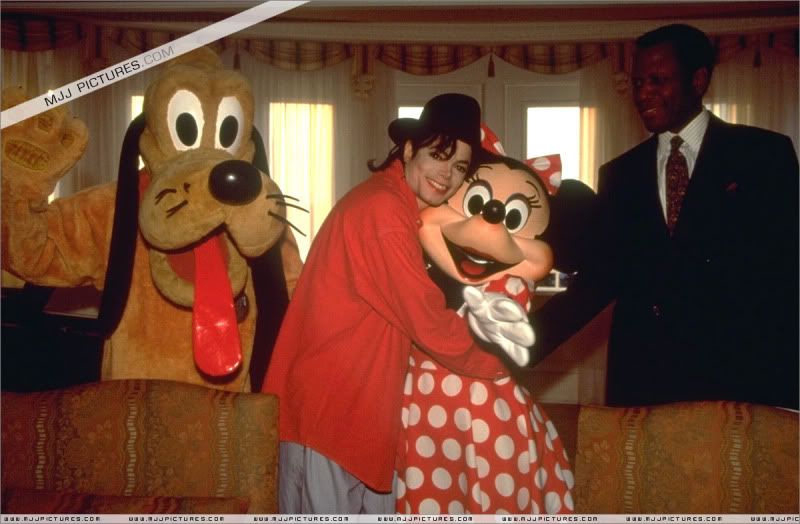 1995 - 1995- Michael Visits Disneyland Paris (August) 002-56