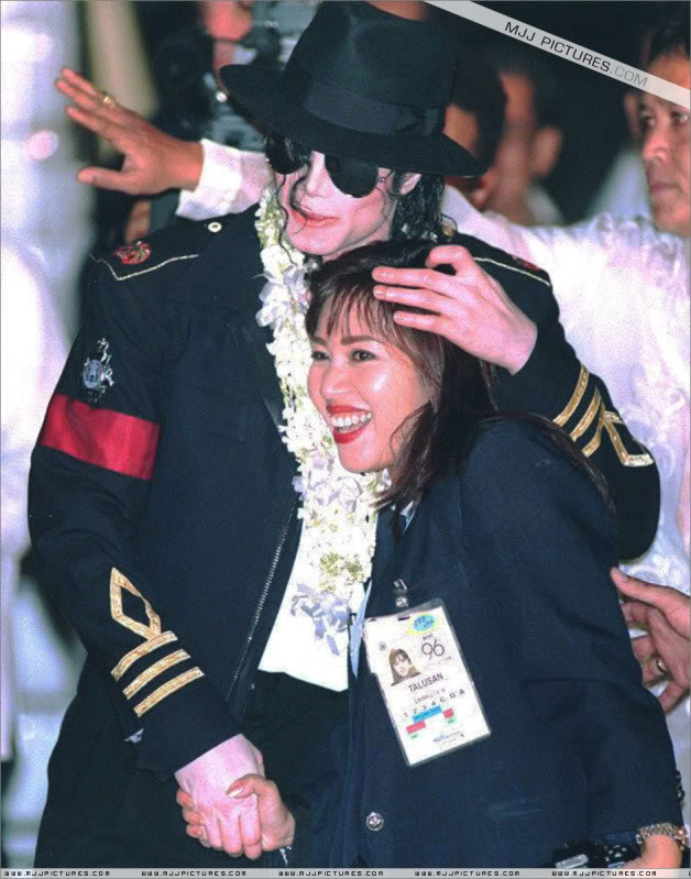 1996 - 1996- Michael Visits Manila 002-82