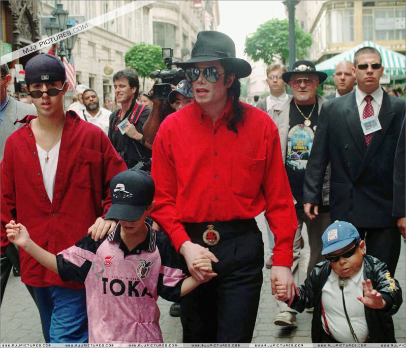 1996 - 1996- Michael Visits Budapest (July) 004-64