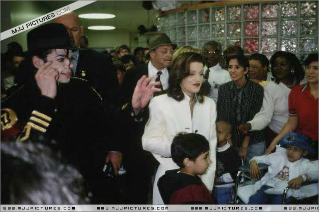 Michael - 1994- Michael & Lisa Marie Visit St Jude Children Hospital 005-41